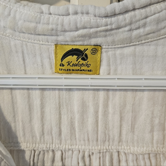 KEALOPIKO AHUKAI - SIZE XS - HE HOO HENO UA PRINT - WHITW ON WHITE - Picture 3 of 6